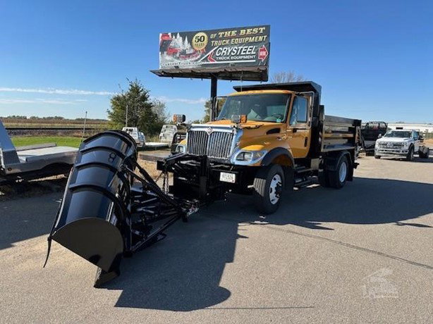2005 International Workstar 7400 Pick Up Truck for sale — view 2