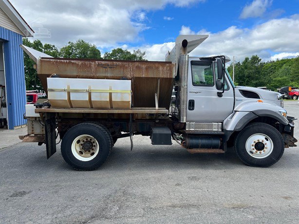 2009 International Workstar 7400 Pick Up Truck for sale — view 3