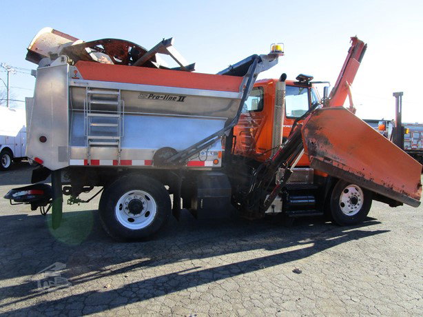 2011 International Workstar 7400 Pick Up Truck for sale — view 4
