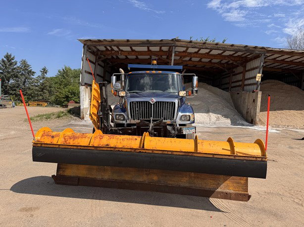 2003 International Workstar 7400 Pick Up Truck for sale — view 5