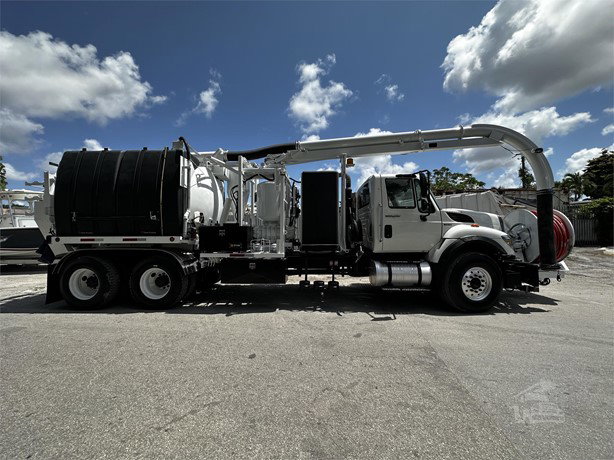 2009 International Workstar 7500 Sewer Truck for sale — view 2