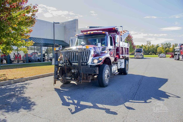 2010 International Workstar 7500 Pick Up Truck for sale — view 2