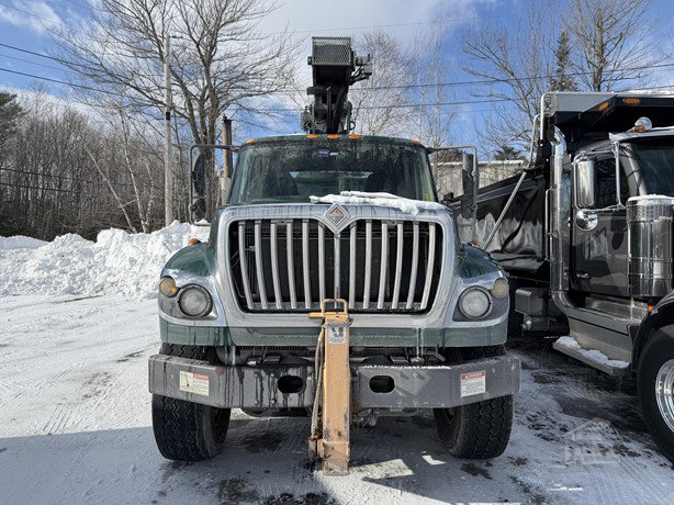 2012 International Workstar 7500 Hook Lift Truck for sale — view 3
