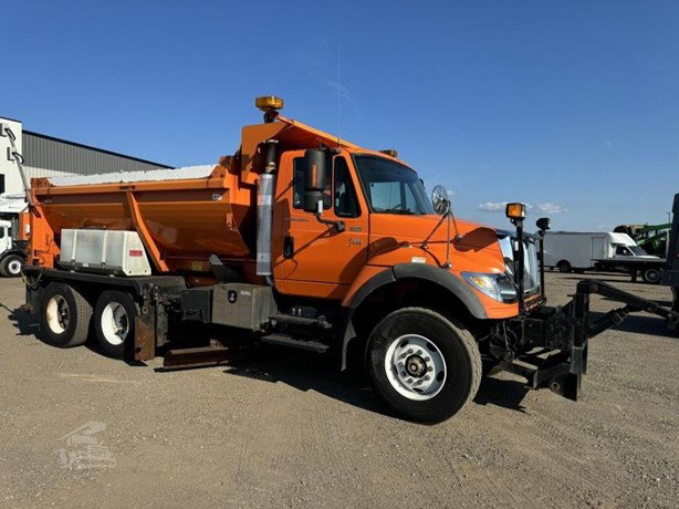 2006 International Workstar 7600 Pick Up Truck for sale — view 2