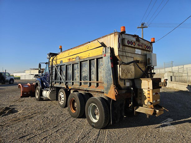 2015 International Workstar 7600 Pick Up Truck for sale — view 3