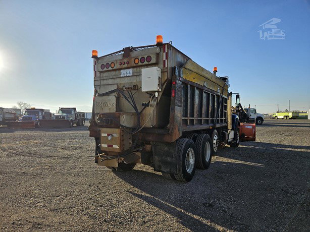 2015 International Workstar 7600 Pick Up Truck for sale — view 4