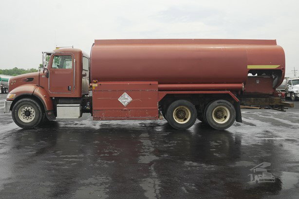 2006 Peterbilt 335 Tanker Truck - Fuel for sale — view 3