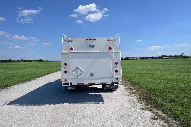 2006 Peterbilt 335 Tanker Truck - Fuel for sale — view 4