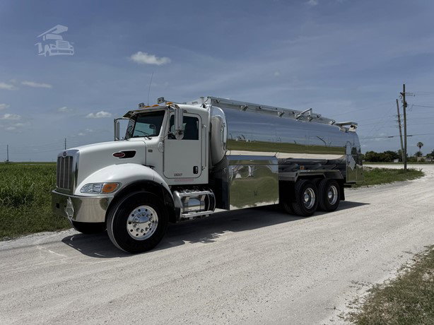 2013 Peterbilt 348 Tanker Truck - Fuel for sale — view 4