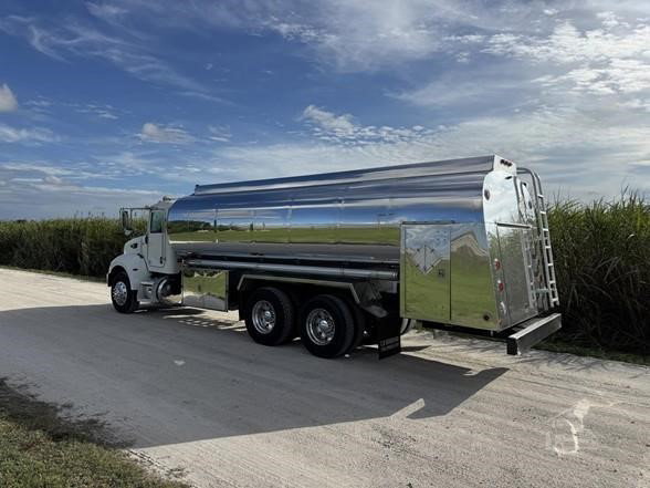 2010 Peterbilt 348 Tanker Truck - Fuel for sale — view 4