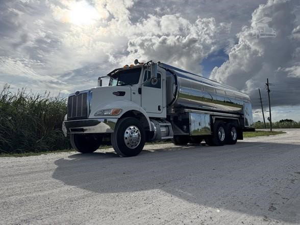 2010 Peterbilt 348 Tanker Truck - Fuel for sale — view 5