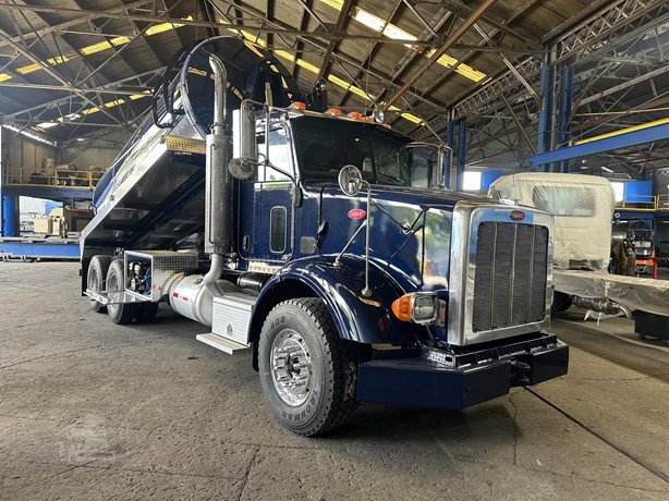 2011 Peterbilt 365 Sewer Truck for sale — view 2
