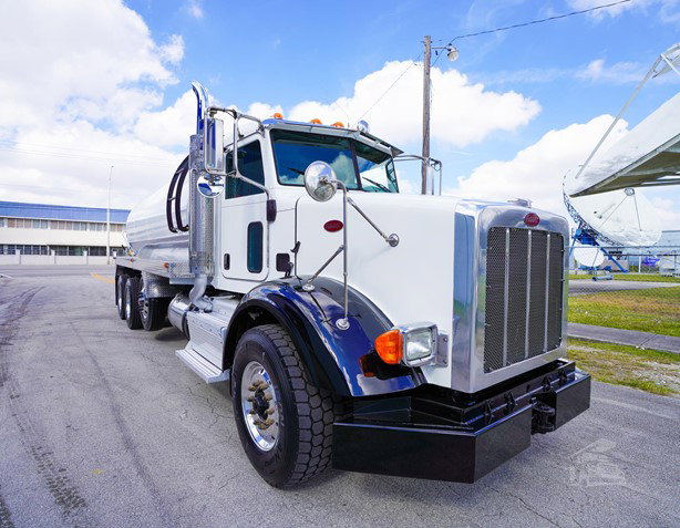 2015 Peterbilt 365 Sewer Truck for sale — view 2