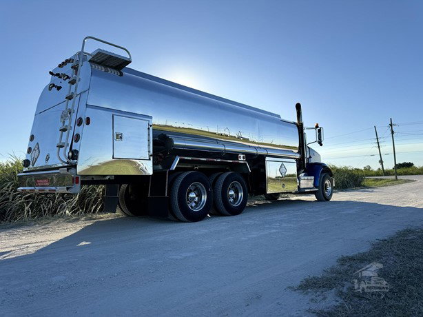2014 Peterbilt 365 Tanker Truck - Fuel for sale — view 4