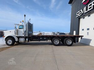 2018 Peterbilt 367 Flatbed Truck for sale