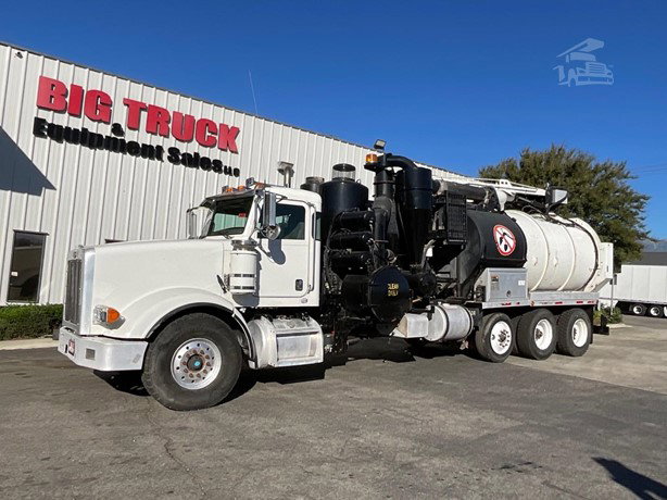 2013 Peterbilt 367 Sewer Truck for sale — view 2