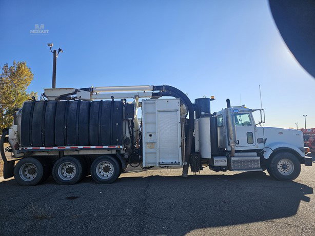 2011 Peterbilt 367 Sewer Truck for sale — view 3