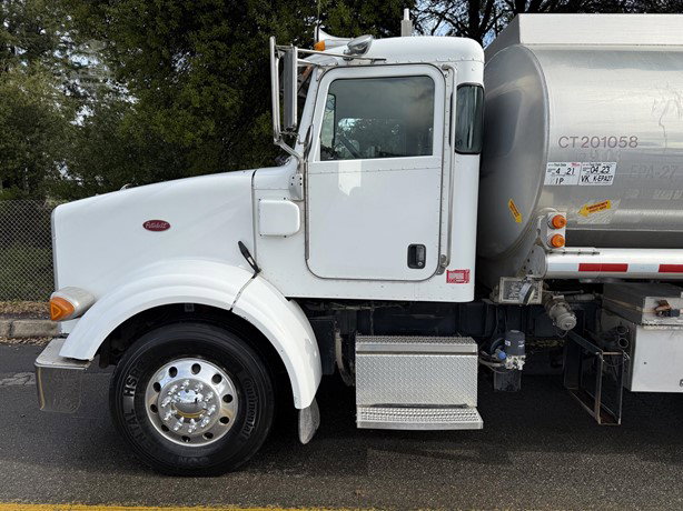 2007 Peterbilt 378 Tanker Truck - Fuel for sale — view 2