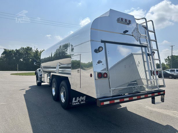 2027 Peterbilt 548 Tanker Truck - Fuel for sale — view 3