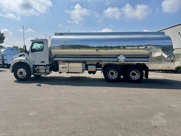 2027 Peterbilt 548 Tanker Truck - Fuel for sale — view 4