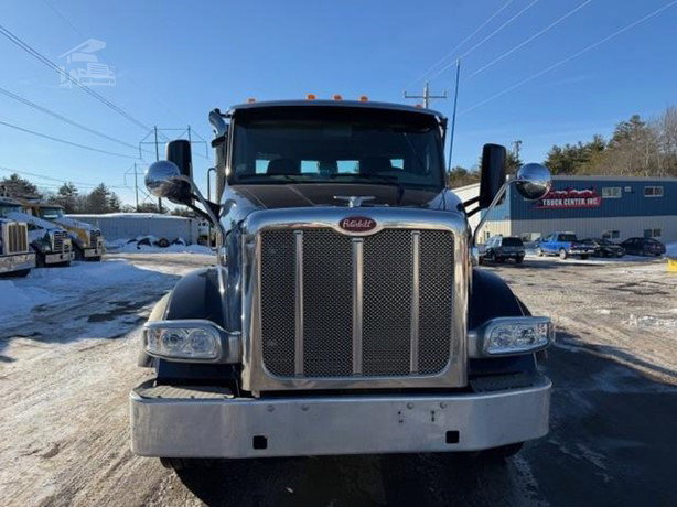 2019 Peterbilt 567 Hook Lift Truck for sale — view 2