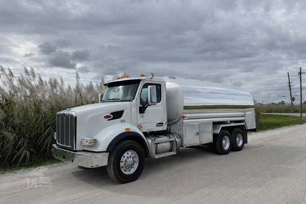 2019 Peterbilt 567 Tanker Truck - Fuel for sale — view 3