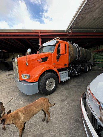 2019 Peterbilt 567 Sewer Truck for sale — view 3