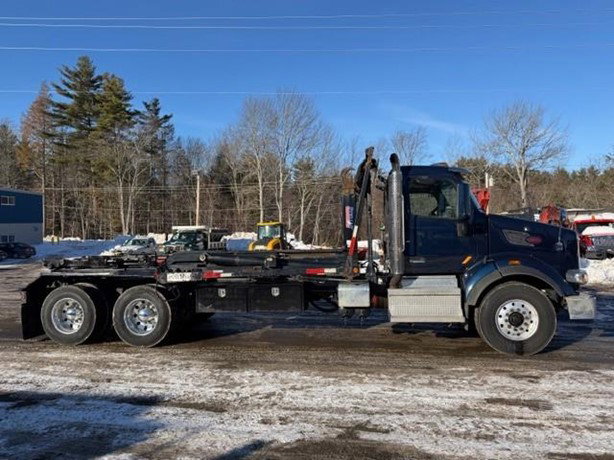 2019 Peterbilt 567 Hook Lift Truck for sale — view 4