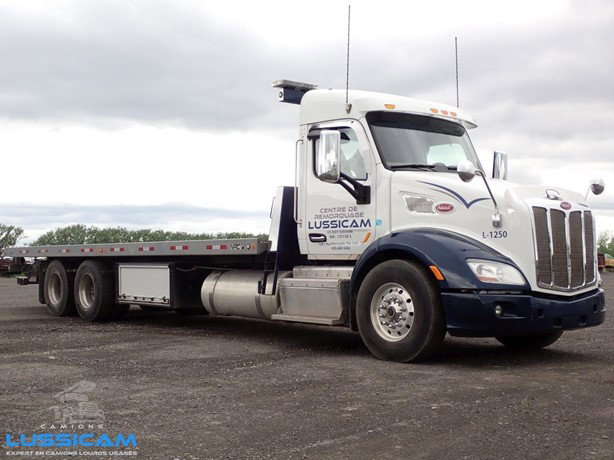 2017 Peterbilt 579 Flatbed Truck for sale