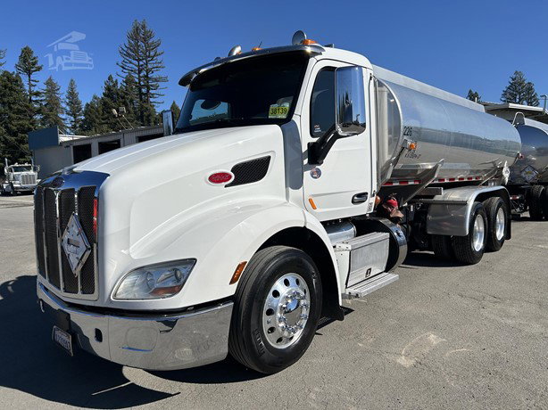2021 Peterbilt 579 Tanker Truck - Fuel for sale — view 2