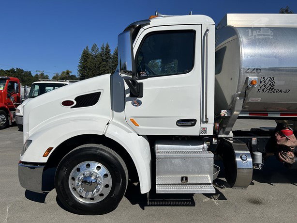 2021 Peterbilt 579 Tanker Truck - Fuel for sale — view 3