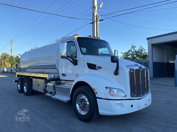 2022 Peterbilt 579 Sewer Truck for sale — view 3