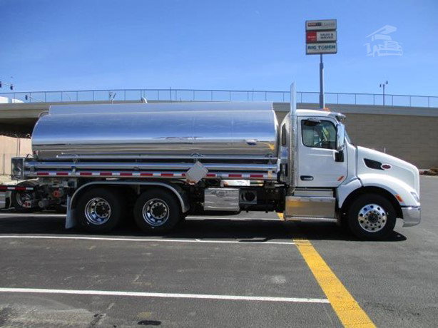 2019 Peterbilt 579 Tanker Truck - Fuel for sale — view 4