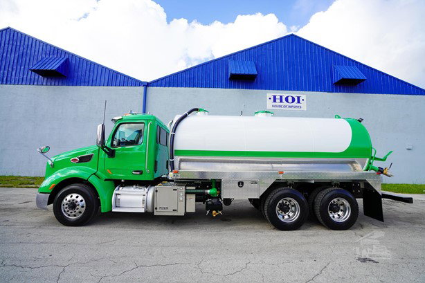 2017 Peterbilt 579 Sewer Truck for sale — view 4