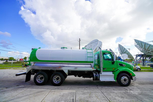 2017 Peterbilt 579 Sewer Truck for sale — view 5
