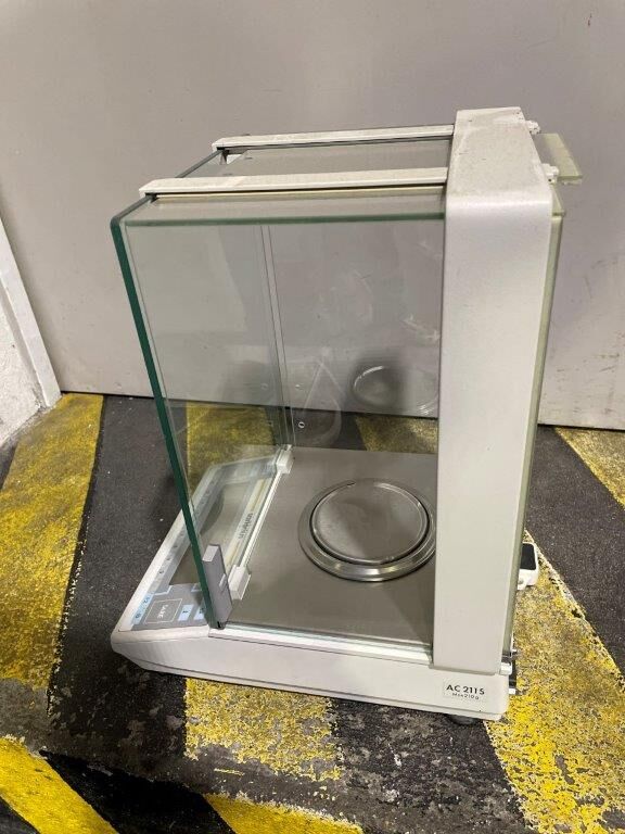Sartorios AC 211 S Laboratory Equipment for sale — view 4