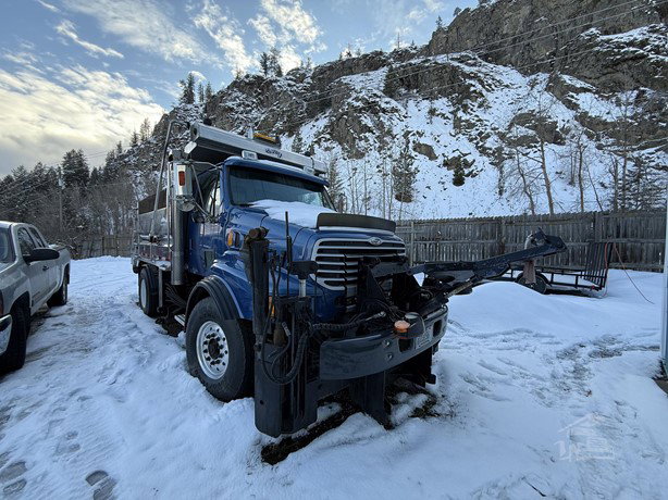 2002 Sterling LT8500 Pick Up Truck for sale — view 2