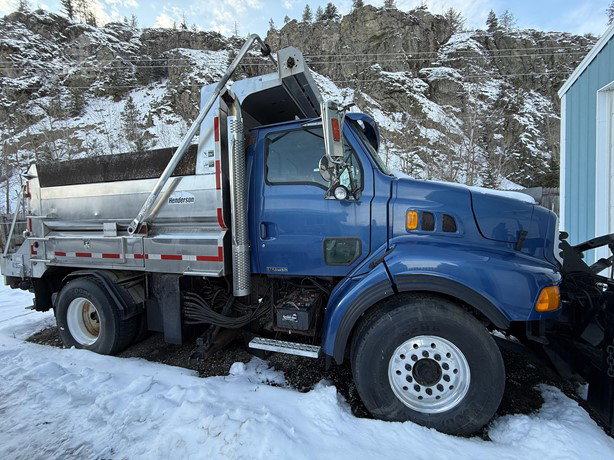 2002 Sterling LT8500 Pick Up Truck for sale — view 3