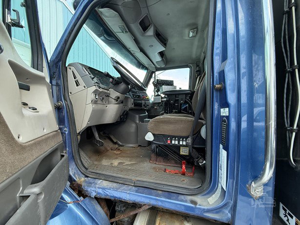 2002 Sterling LT8500 Pick Up Truck for sale — view 4