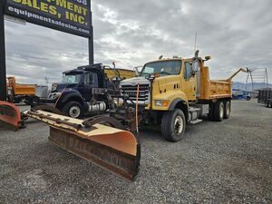 2005 Sterling LT9500 Pick Up Truck for sale — view 2