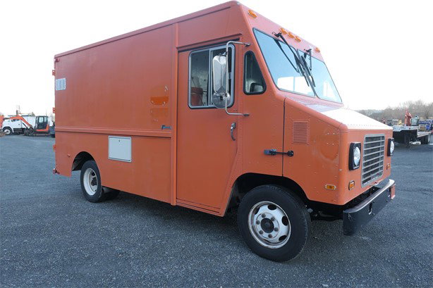 1995 Utilimaster Aeromaster Van - Step for sale — view 3