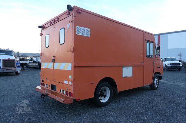 1995 Utilimaster Aeromaster Van - Step for sale — view 4