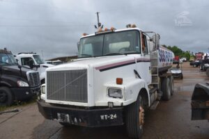 1993 White GMC WG64 Tanker Truck - Fuel for sale