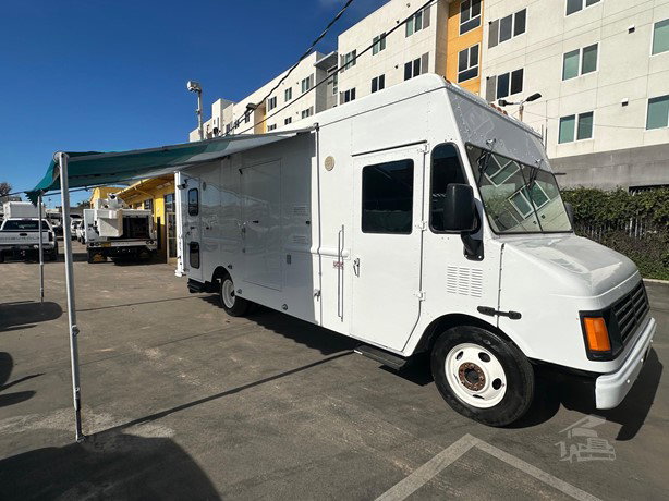 2002 Workhorse P30 Van - Step for sale