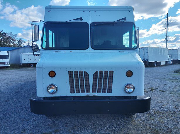 2012 Workhorse W62 Van - Step for sale — view 3