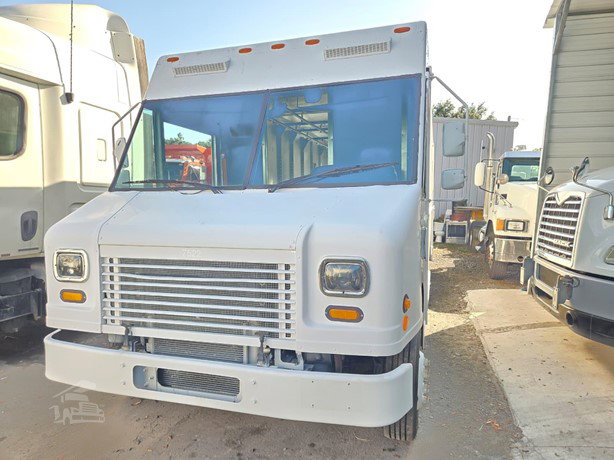 2010 Workhorse W62 Van - Step for sale — view 5