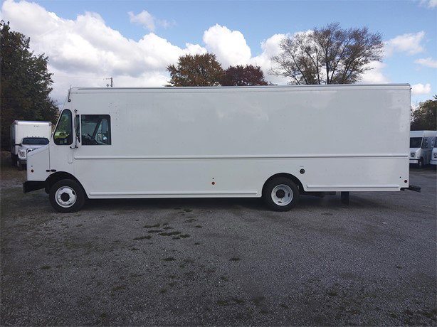 2012 Workhorse W62 Van - Step for sale — view 5